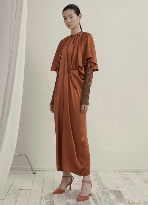 2021秋冬中國(guó)女裝線上流行趨勢(shì) 半身裙與連衣裙九大趨勢(shì)解析